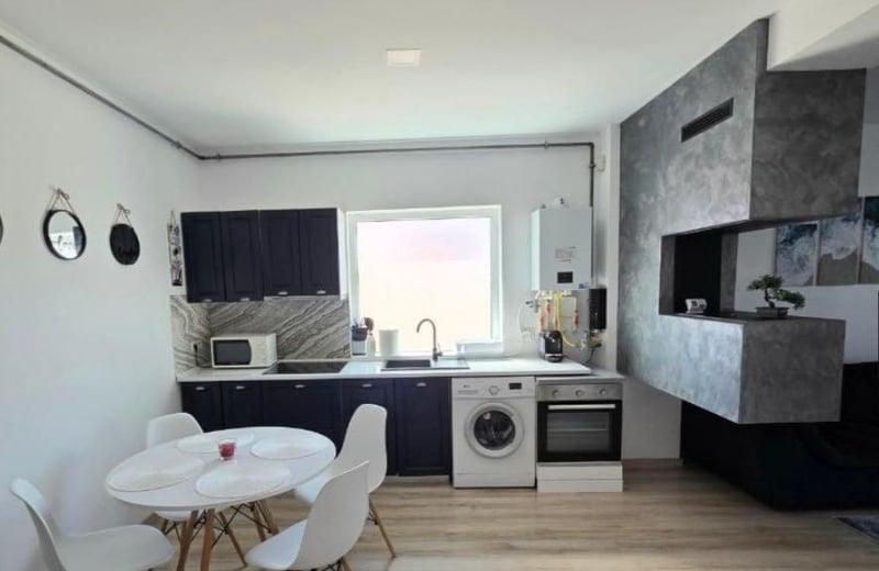 Аренда комфортных 2-комнатных апартаментов площадью 70 м² в районе Мамая, Констанца, Румыния